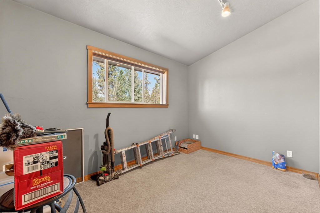 13810 Shadow Ridge Drive McCall, ID 83638 - Photo 14 of 31 Guest room