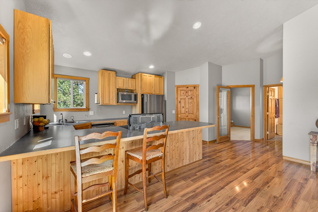 13810 Shadow Ridge Drive McCall, ID 83638 - Photo 7 of 31 Wood accents throughout the great room