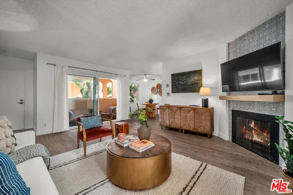 $699,000 | 914 Lincoln Boulevard, Unit 202, Santa Monica, CA 90403