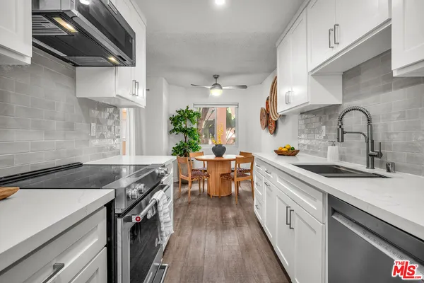 $699,000 | 914 Lincoln Boulevard, Unit 202, Santa Monica, CA 90403