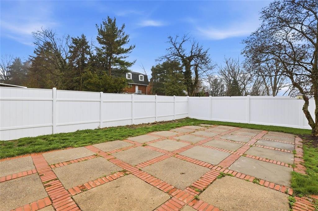 1013 El Rancho Drive Pittsburgh, PA 15220 - Photo 34 of 36