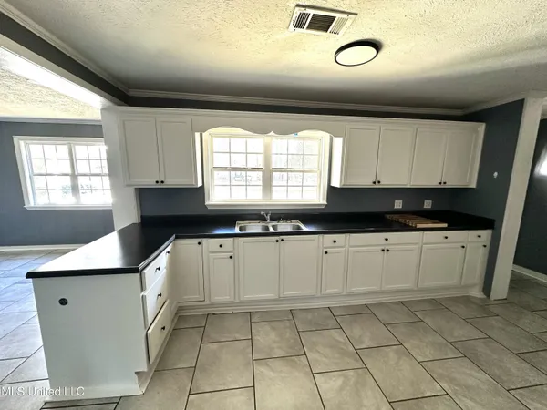 $159,000 | 607 Hillsboro Street, Forest, MS 39074