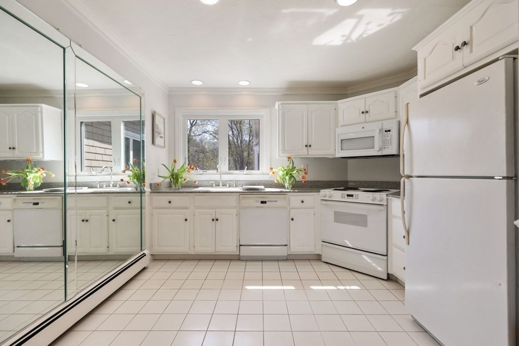756 Jerusalem Road, Unit 4 Cohasset, MA 02025 - Photo 13 of 30 Gallery Image 13