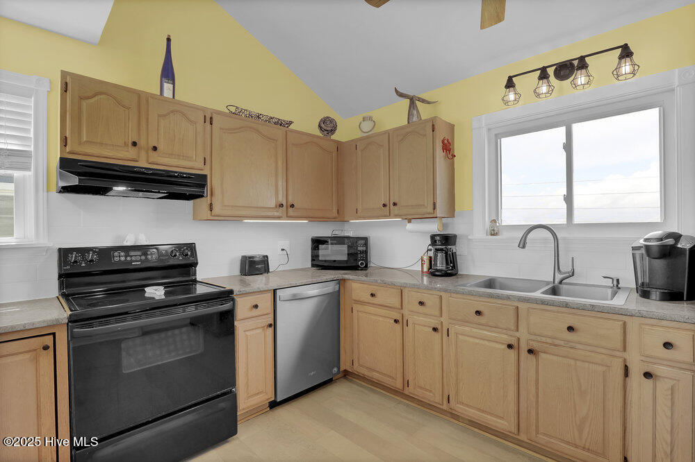 167 Topsail Road North Topsail Beach, NC 28460 - Photo 16 of 59 granite counters