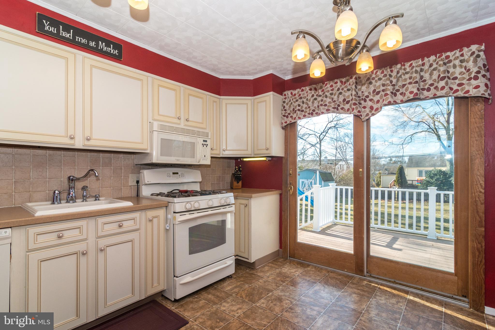 356 Hancock Road Warminster, PA 18974 - Photo 13 of 48