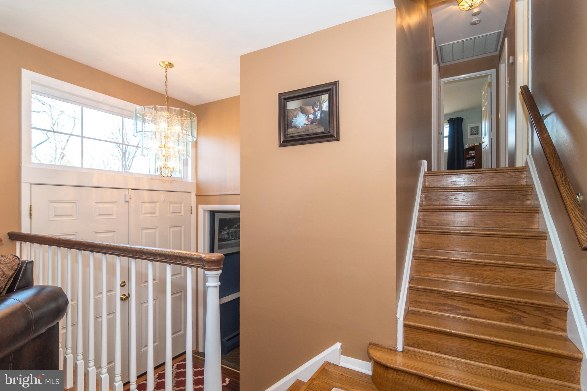356 Hancock Road Warminster, PA 18974 - Photo 5 of 48