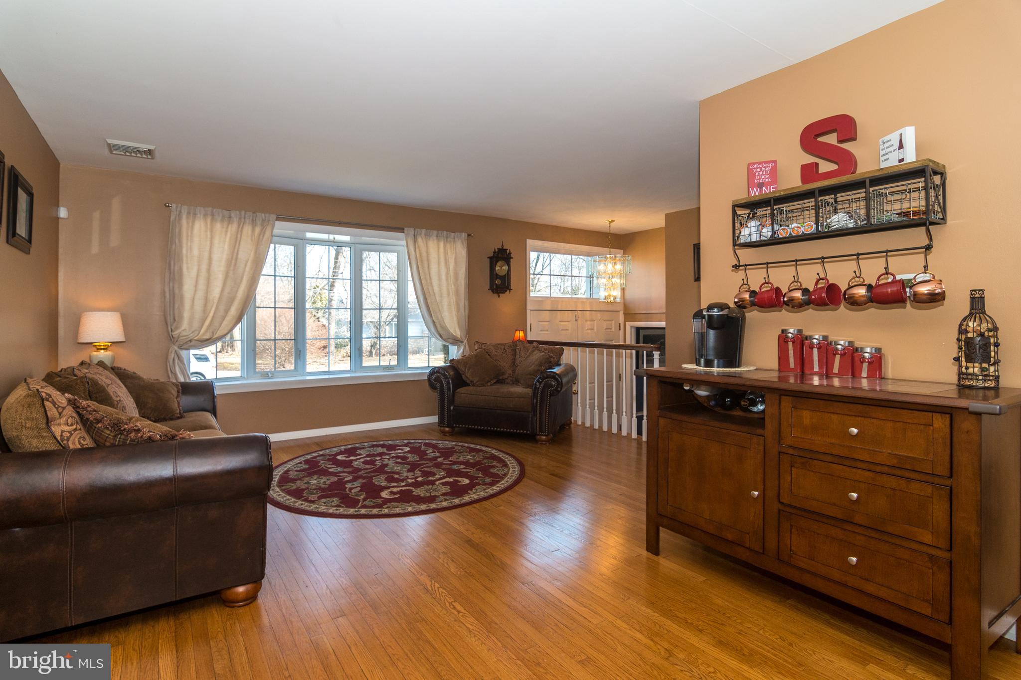 356 Hancock Road Warminster, PA 18974 - Photo 10 of 48