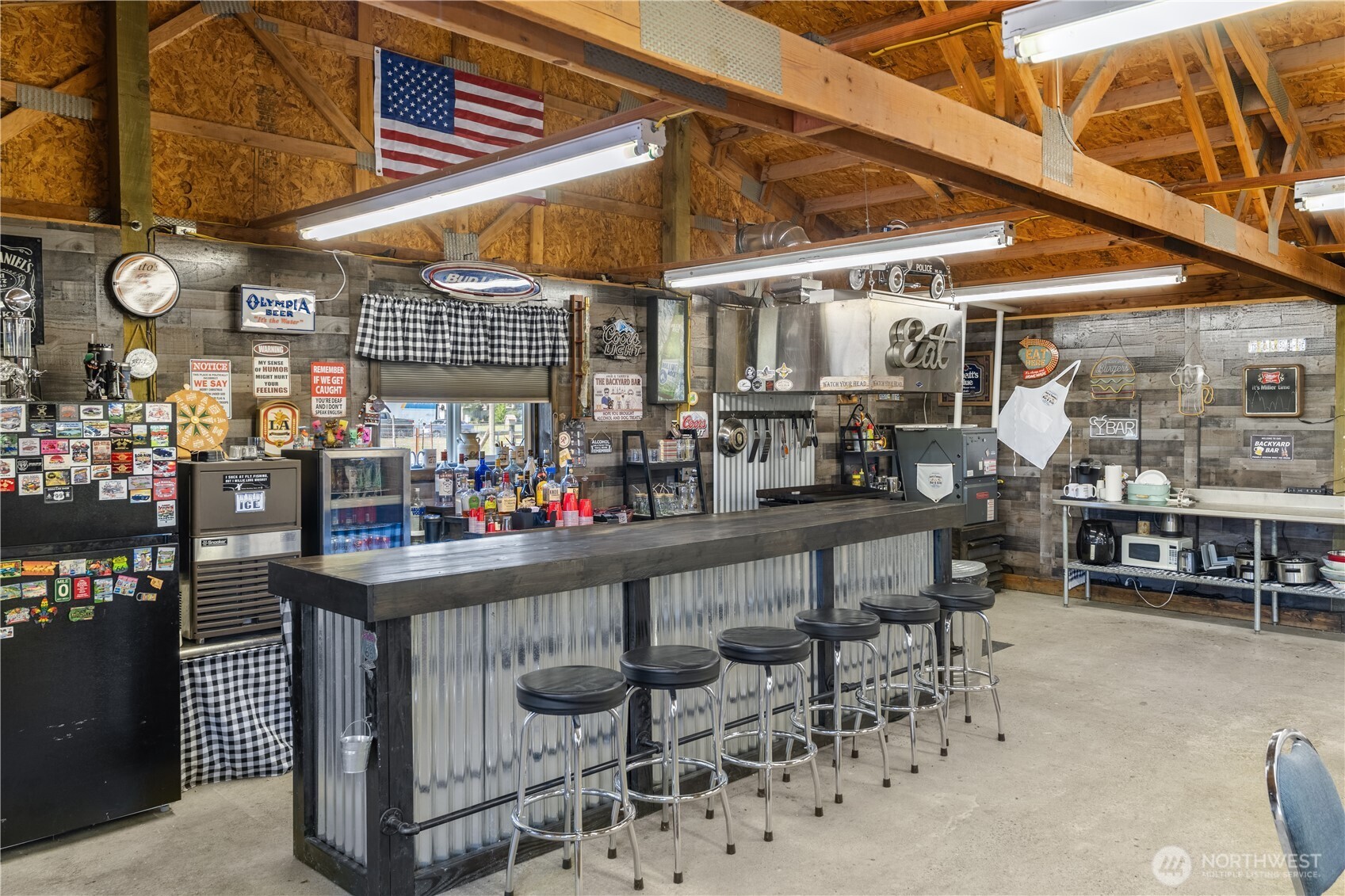16742 Sheldon Lane Southwest Rochester, WA 98579 - Photo 29 of 40 a view of a restaurant