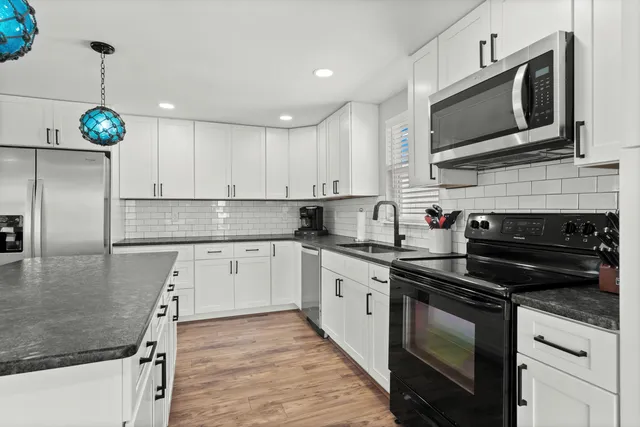 $595,000 | 2118 Lark Drive, Surfside Beach, SC 29575