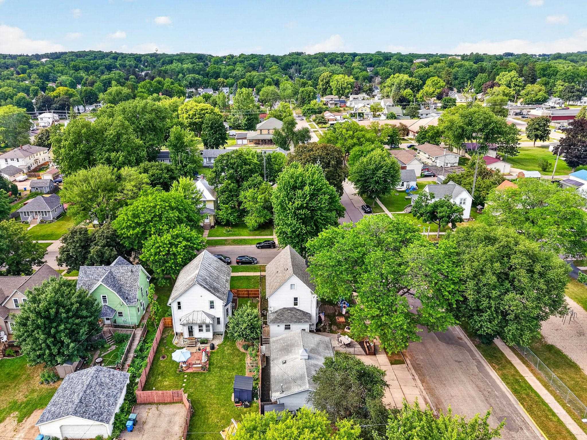 432 6th Street Baraboo, WI 53913 - Photo 48 of 56