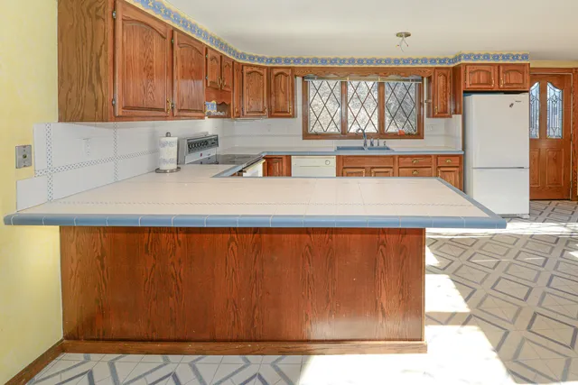 $409,000 | 10 Arlington Avenue, Westbrook, ME 04092