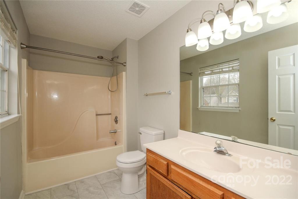 9229 Oren Thompson Road Charlotte, NC 28213 - Photo 12 of 18