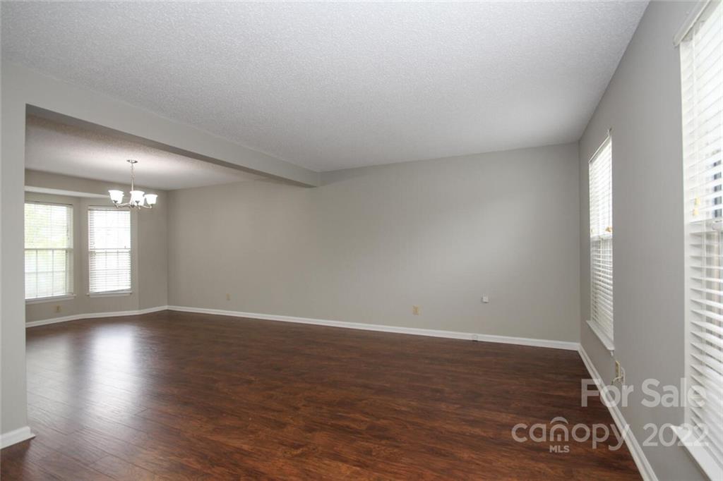 9229 Oren Thompson Road Charlotte, NC 28213 - Photo 3 of 18