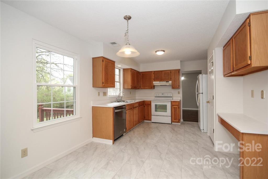 9229 Oren Thompson Road Charlotte, NC 28213 - Photo 5 of 18