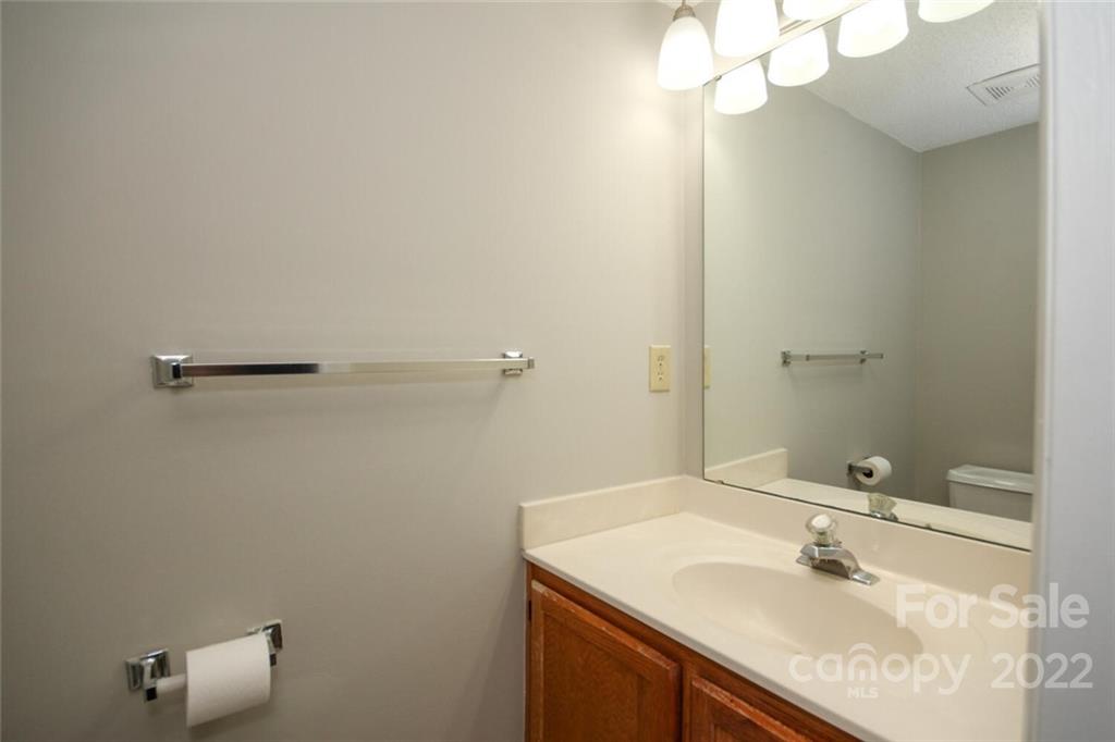 9229 Oren Thompson Road Charlotte, NC 28213 - Photo 7 of 18
