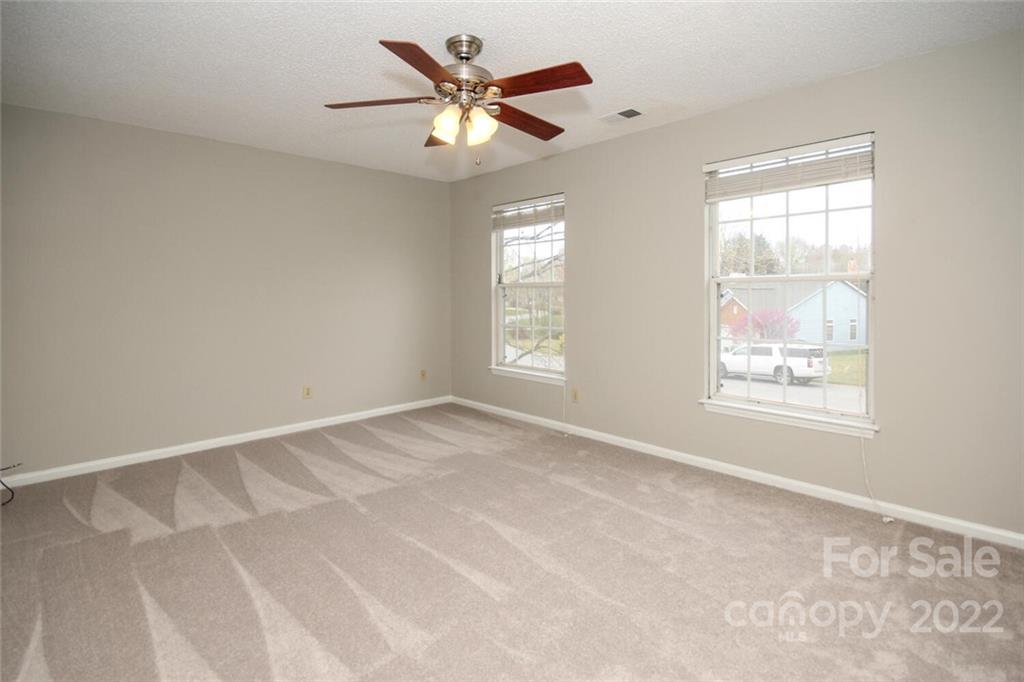 9229 Oren Thompson Road Charlotte, NC 28213 - Photo 10 of 18