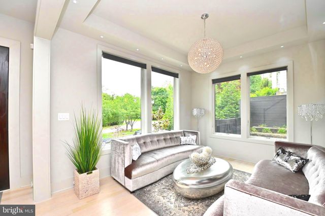 $3,195,000 | 3206 North George Mason Drive, Arlington, VA 22207