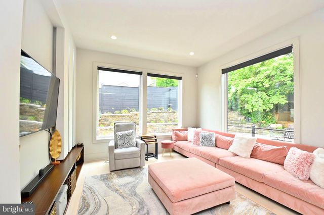 $3,195,000 | 3206 North George Mason Drive, Arlington, VA 22207