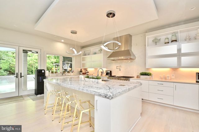 $3,195,000 | 3206 North George Mason Drive, Arlington, VA 22207