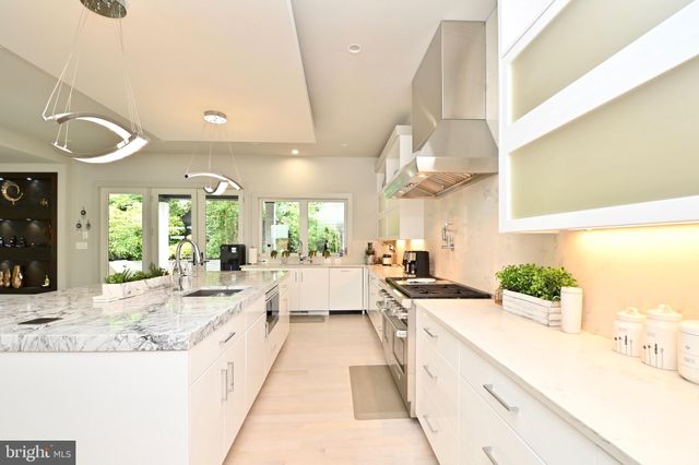 $3,195,000 | 3206 North George Mason Drive, Arlington, VA 22207