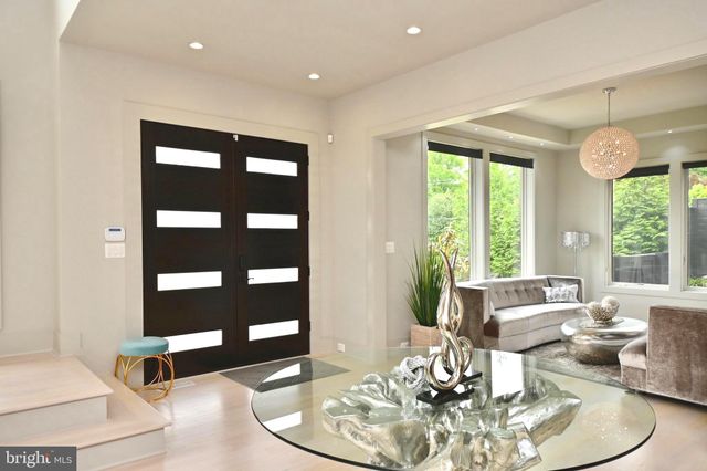 $3,195,000 | 3206 North George Mason Drive, Arlington, VA 22207