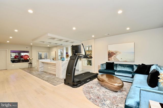 $3,195,000 | 3206 North George Mason Drive, Arlington, VA 22207
