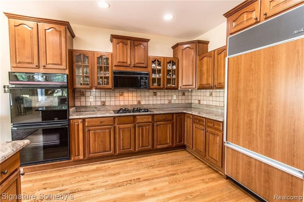 1650 Scenic Hollow Rochester Hills, MI 48306 - Photo 18 of 60