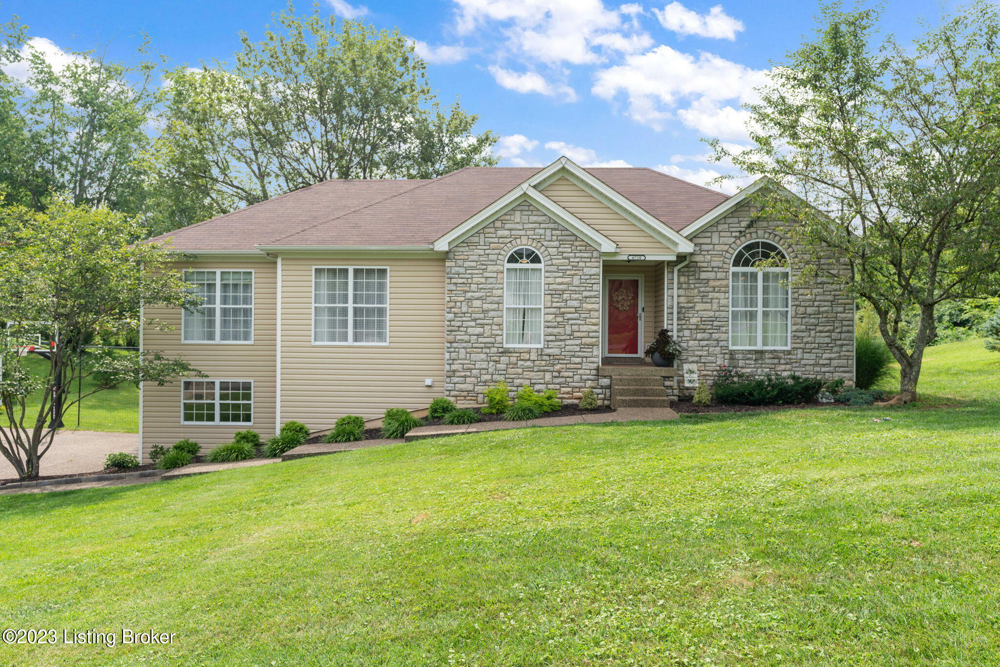 6710 Robin Road Crestwood, KY 40014 - Photo 2 of 54 1-web-or-mls-6710 Robin Rd-1