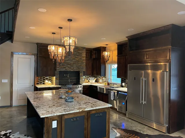 $950,000 | 218 Farm To Market 80, Teague, TX 75860