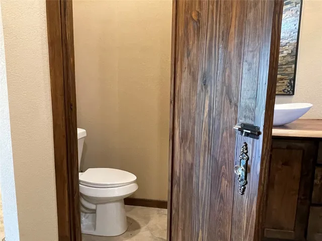 $950,000 | 218 Farm To Market 80, Teague, TX 75860