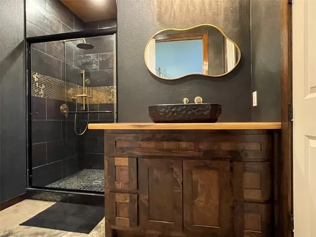 $950,000 | 218 Farm To Market 80, Teague, TX 75860