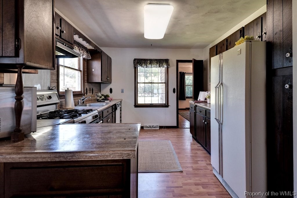 632 West Riverside Drive Lanexa, VA 23089 - Photo 25 of 50 Gallery Image 25