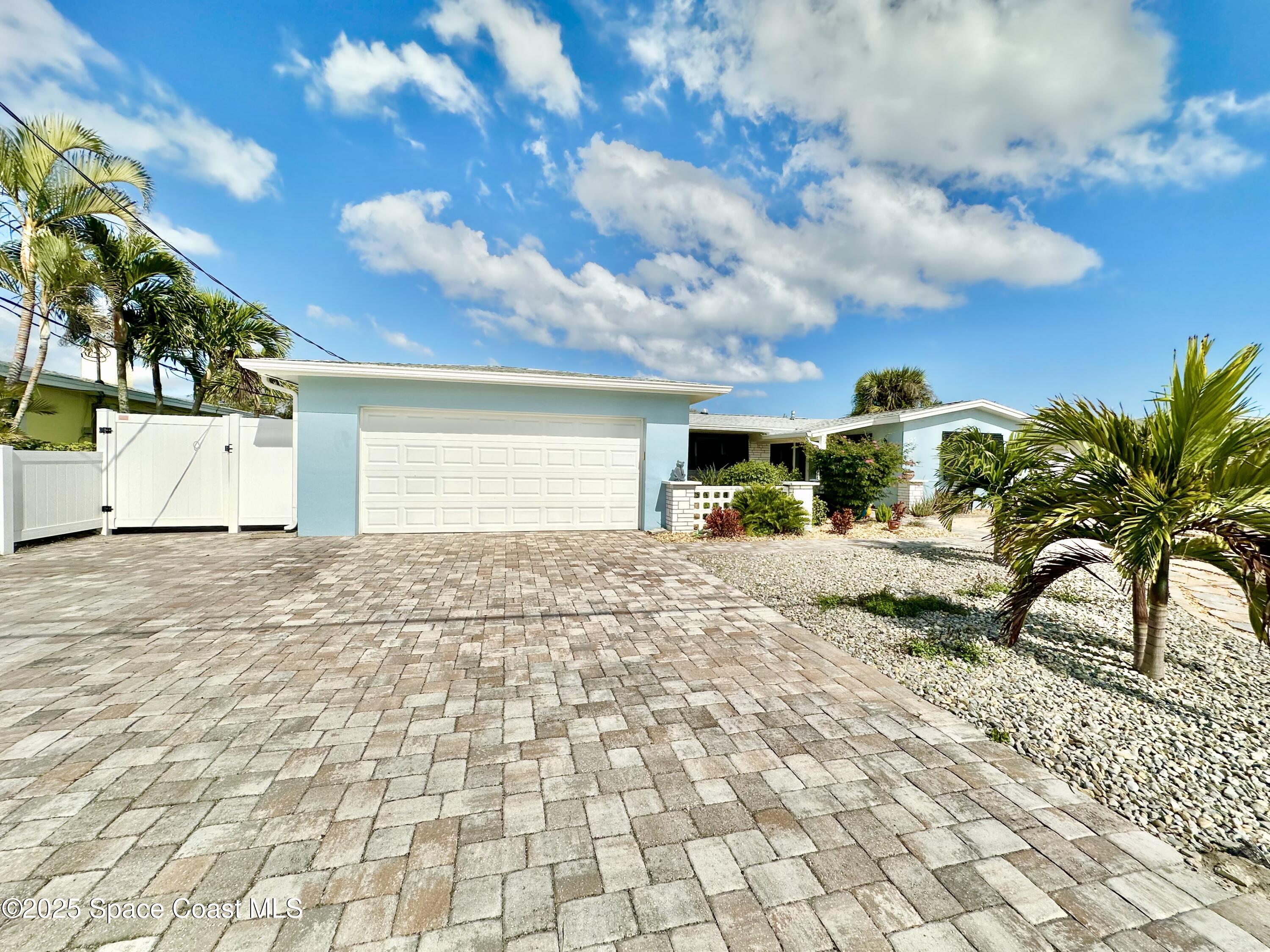 425 Penguin Drive Satellite Beach, FL 32937 - Photo 2 of 25 IMG_7692