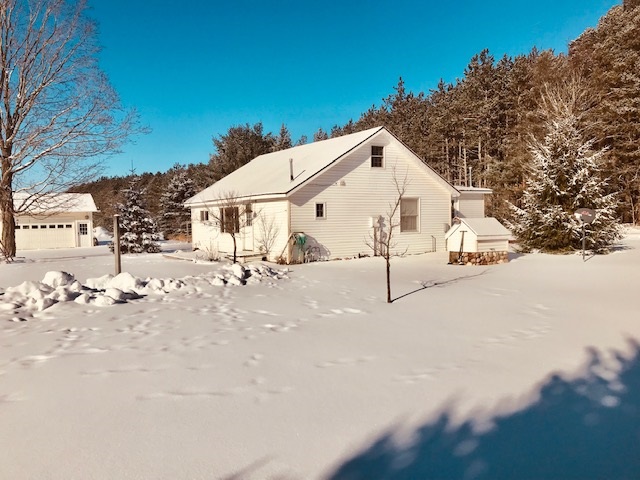 14965 Rosa Road Beulah, MI 49617 - Photo 4 of 41 1856659-3.JPG