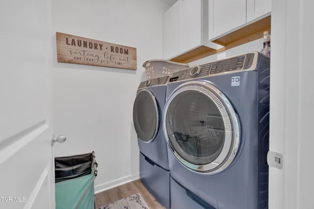 $350,000 | 1702 Fox Meadows Circle, Bluff City, TN 37618