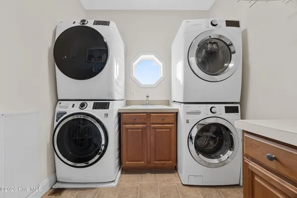 $1,240,000 | 214 Pelican Walk, Hampstead, NC 28443