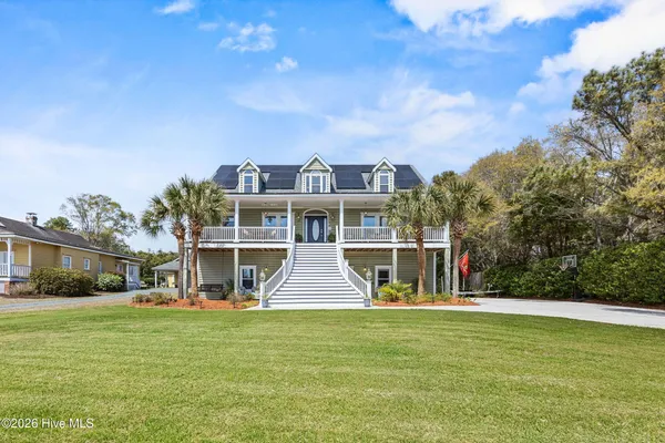 $1,240,000 | 214 Pelican Walk, Hampstead, NC 28443