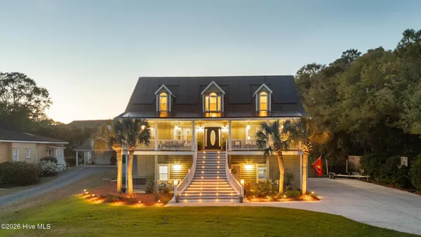 $1,240,000 | 214 Pelican Walk, Hampstead, NC 28443