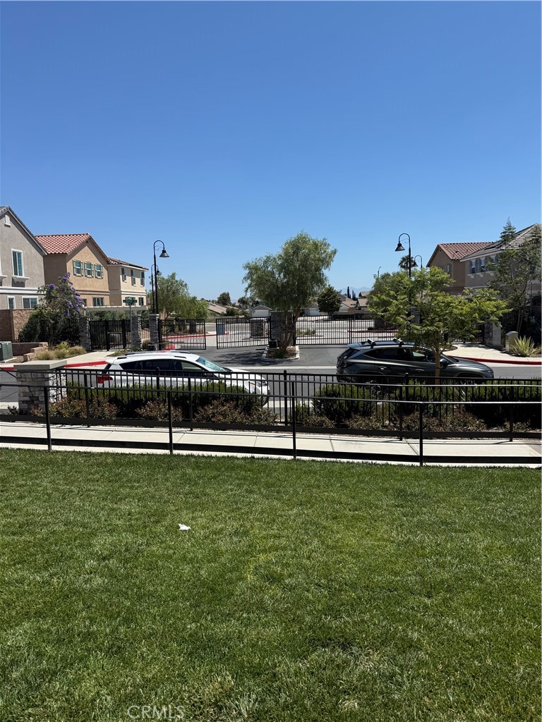 15148 Ridge Lane, Unit 4 Fontana, CA 92336 - Photo 6 of 46