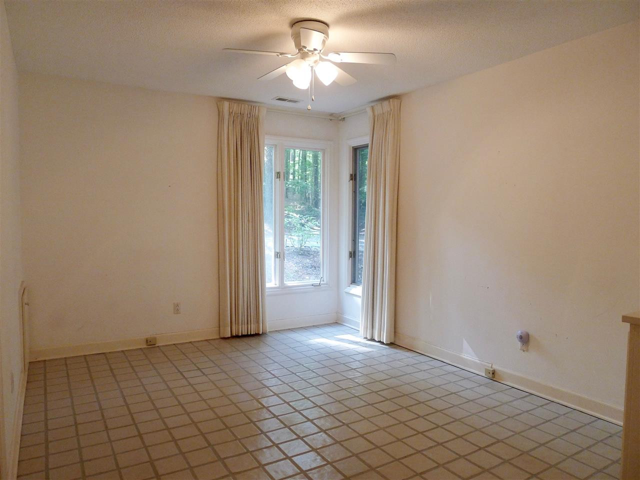 2614 Kingsley Road Raleigh, NC 27612 - Photo 6 of 18 Photo 6