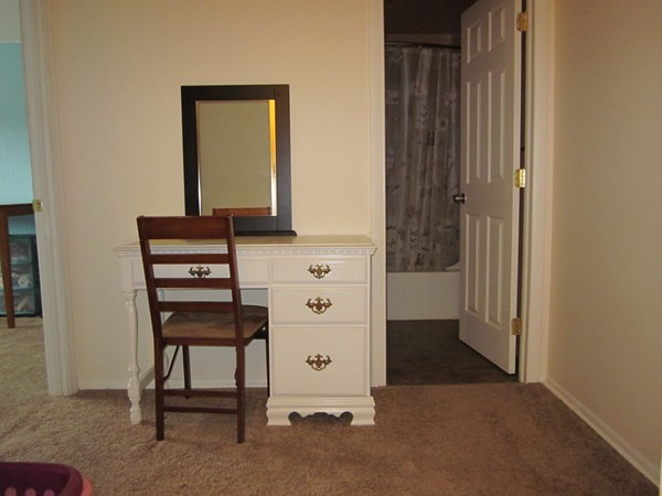 16 Manor Court, Unit 16 Springfield, MA 01118 - Photo 8 of 10 Gallery Image 8