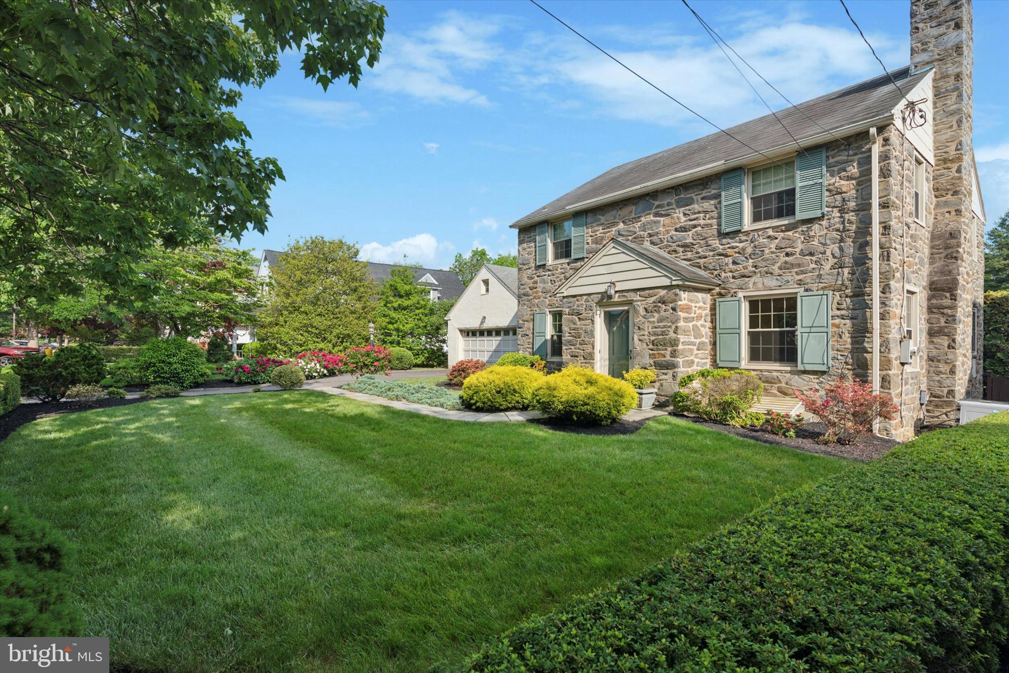 129 Sutton Road Ardmore, PA 19003 - Photo 2 of 26 Gallery Image 2
