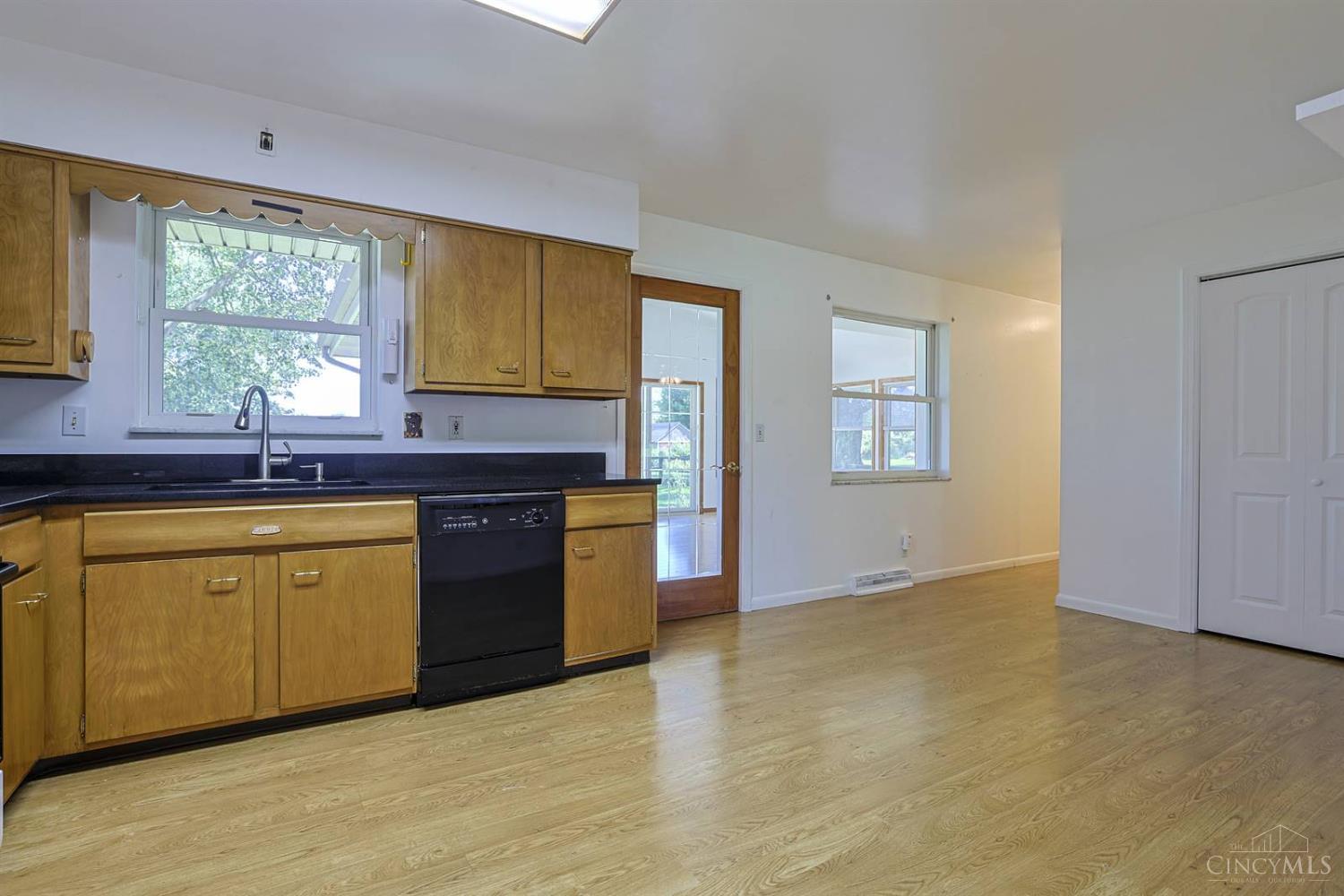 7266 Dimmick Road West Chester, OH 45069 - Photo 14 of 41