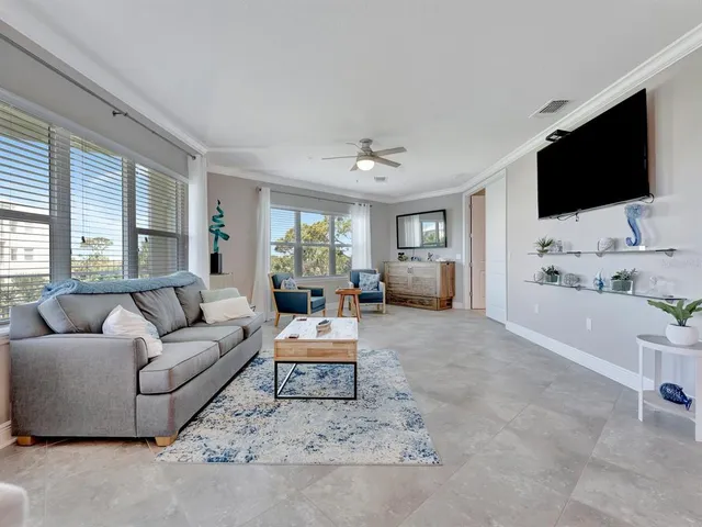 $3,000 | 7840 34th Avenue West, Unit 202, Bradenton, FL 34209