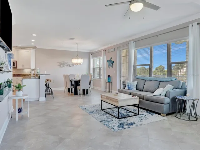 $3,000 | 7840 34th Avenue West, Unit 202, Bradenton, FL 34209