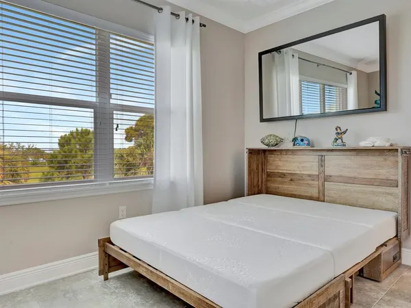 $3,000 | 7840 34th Avenue West, Unit 202, Bradenton, FL 34209