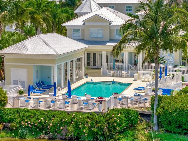 $3,000 | 7840 34th Avenue West, Unit 202, Bradenton, FL 34209