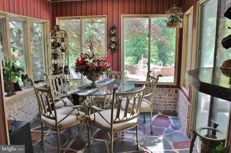 638 Valley Road York, PA 17403 - Photo 21 of 27 Gallery Image 21
