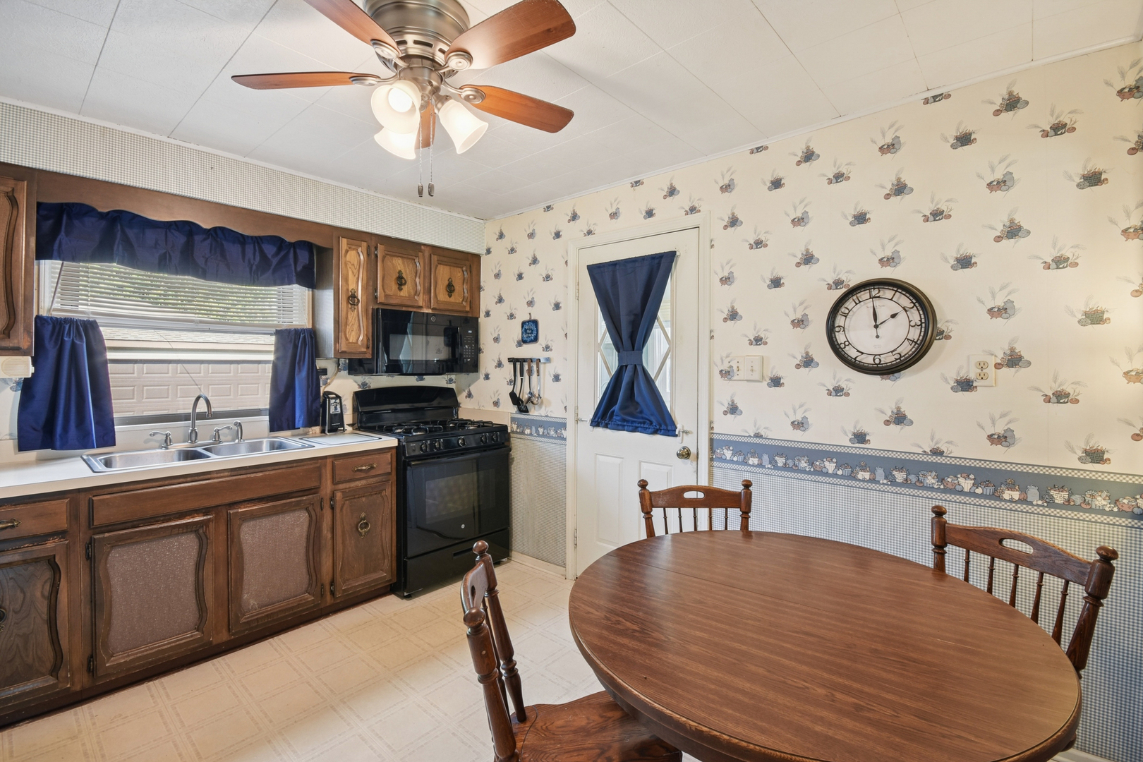 6666 Ravinia Drive Tinley Park, IL 60477 - Photo 8 of 36