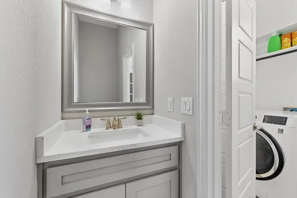 $525,000 | 129 Altom Road, Springtown, TX 76082